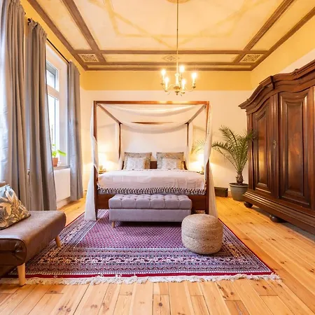 Apartment Zentral In Coburg: Exklusive Stadtwohnung - Ideal Fuer Gruppen *
