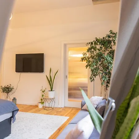 Zentral In Coburg: Exklusive Stadtwohnung - Ideal Fuer Gruppen *