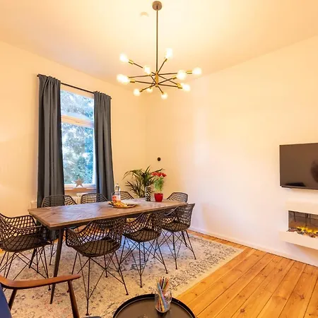 Apartment Zentral In Coburg: Exklusive Stadtwohnung - Ideal Fuer Gruppen *