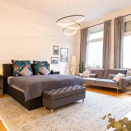 Zentrale, Stilvolle Fuer 2 Bis 9 Personen Mit Balkon Apartamento Coburg