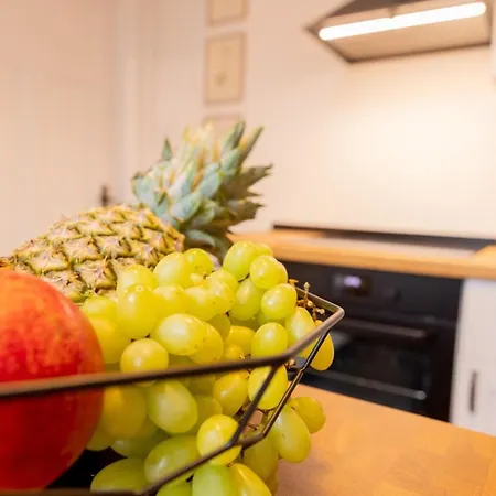 Zentrale, Stilvolle Fuer 2 Bis 9 Personen Mit Balkon Coburg