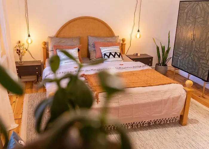 Zentrale, Stilvolle Fuer 2 Bis 9 Personen Mit Balkon 아파트